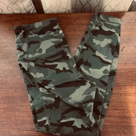 Athletic Works Dri More Green Camo Leggings Size M - Picture 6 of 7